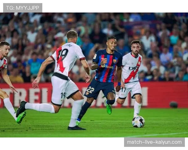 闪电进球!巴塞罗那客场对阵巴列卡诺,亚马尔开场37秒破门 闪电进球!巴塞罗那客场对阵巴列卡诺,亚马尔开场37秒破门